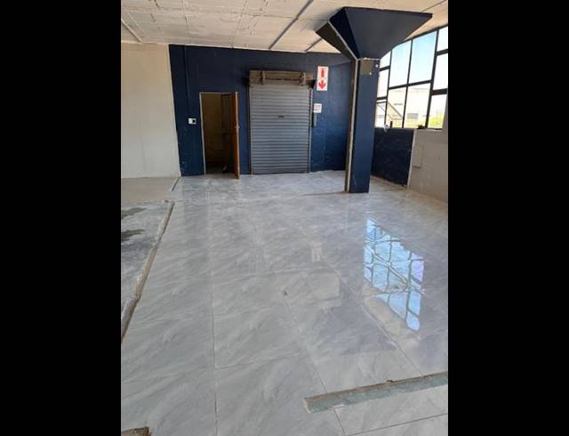 BUSINESS PROPERTY TO RENT IN OVERPORT